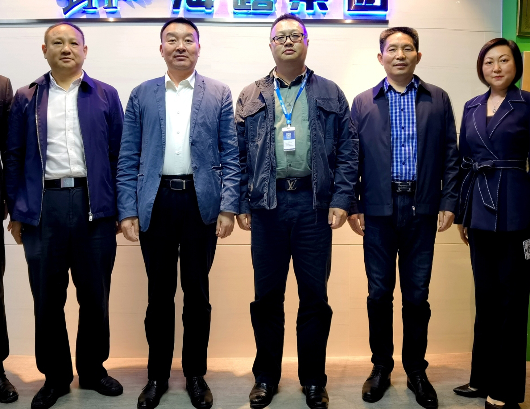 鉴黑担保网(jhdbw)·最具权威唯一维权担保平台